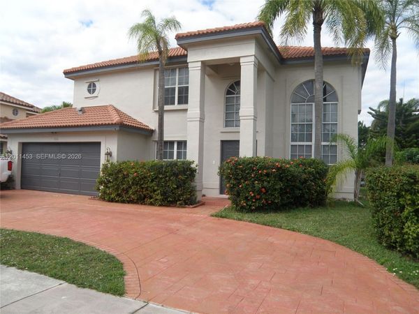 722 NW 177th Ave , Pembroke Pines, FL 33029