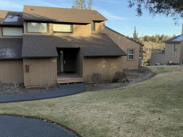1936 Redtail Hawk Drive, Unit RV39A, Redmond, OR 97756