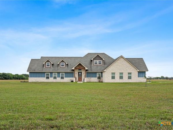 129 Lantana Lane, Port Lavaca, TX 77979