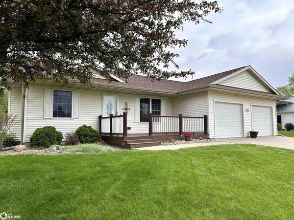 1909 Prairie Street, Grinnell, IA 50112