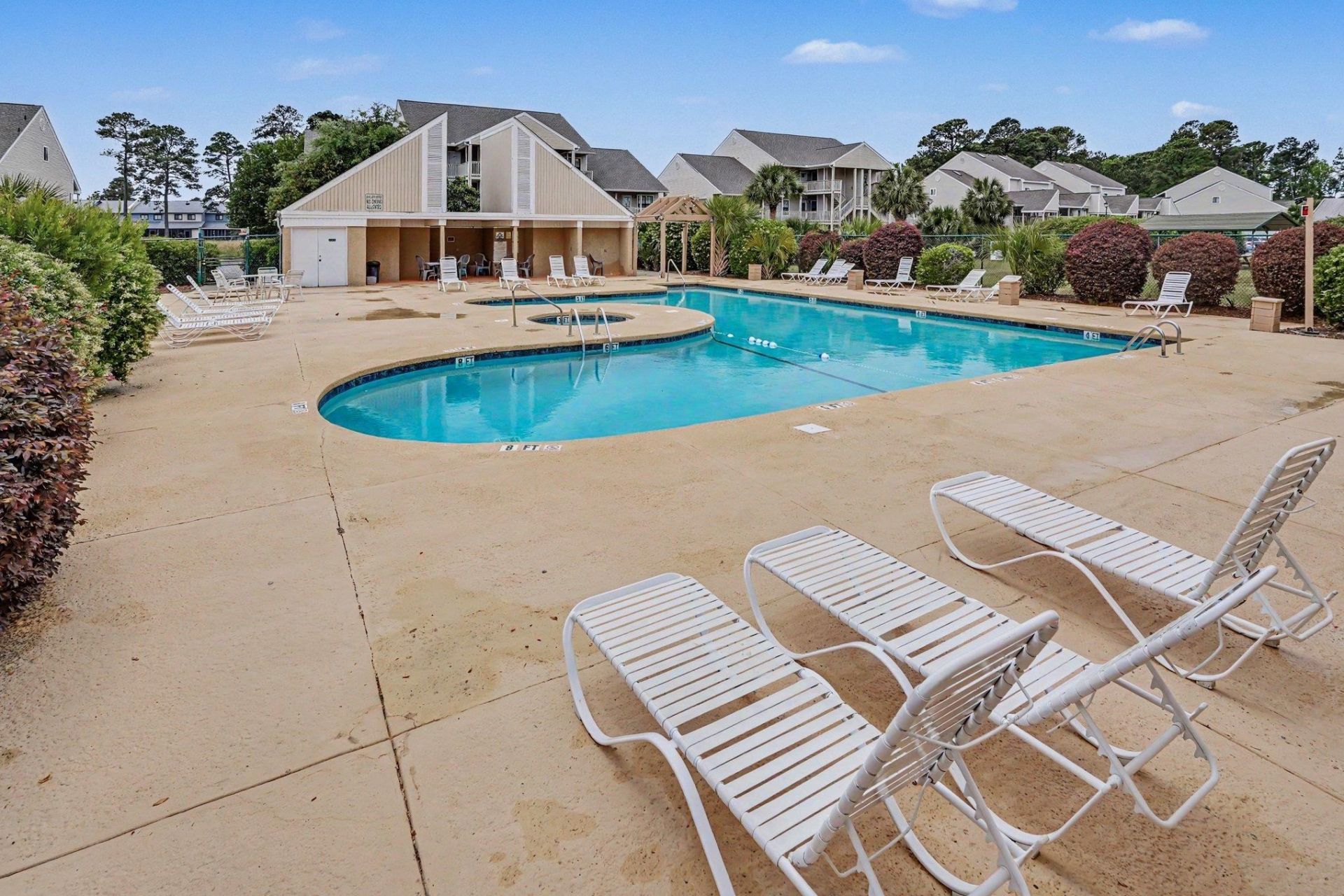 1095 Plantation Dr. W Photo 27