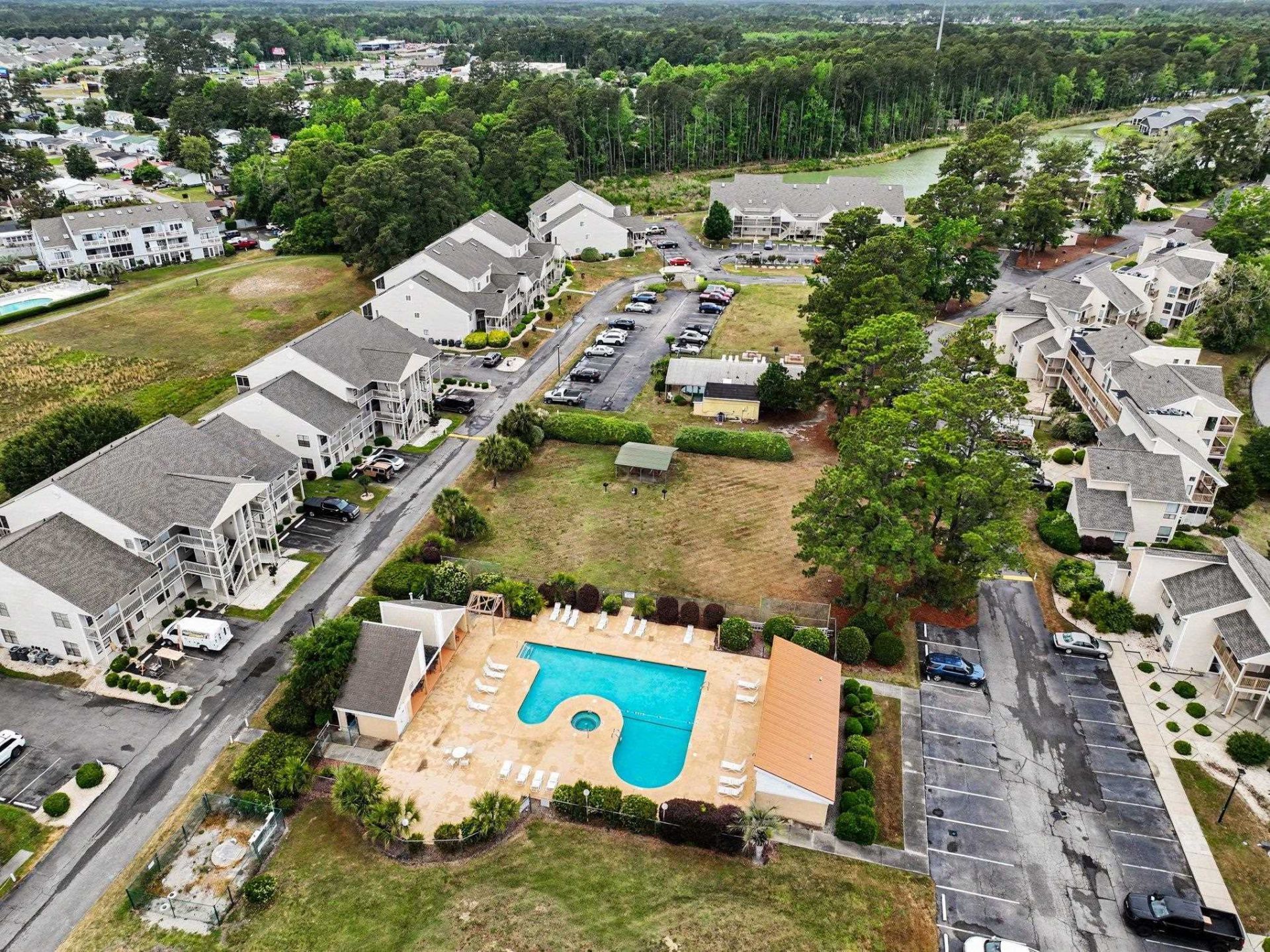 1095 Plantation Dr. W Photo 29