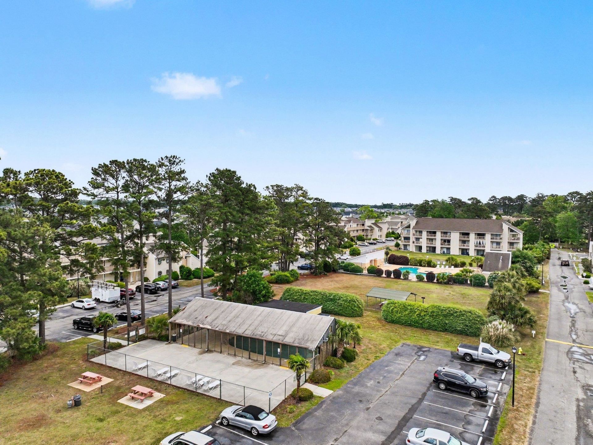 1095 Plantation Dr. W Photo 30