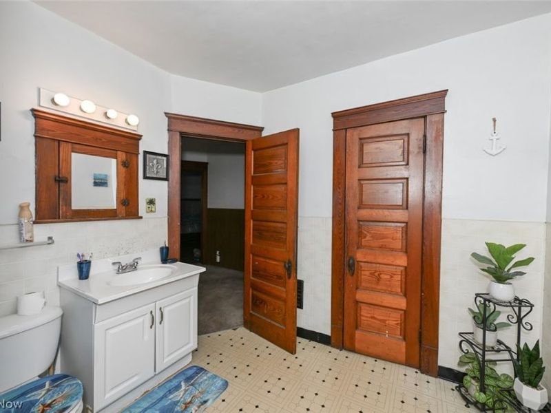 4049 Marvin Avenue , Cleveland, OH 44109 Photo 13