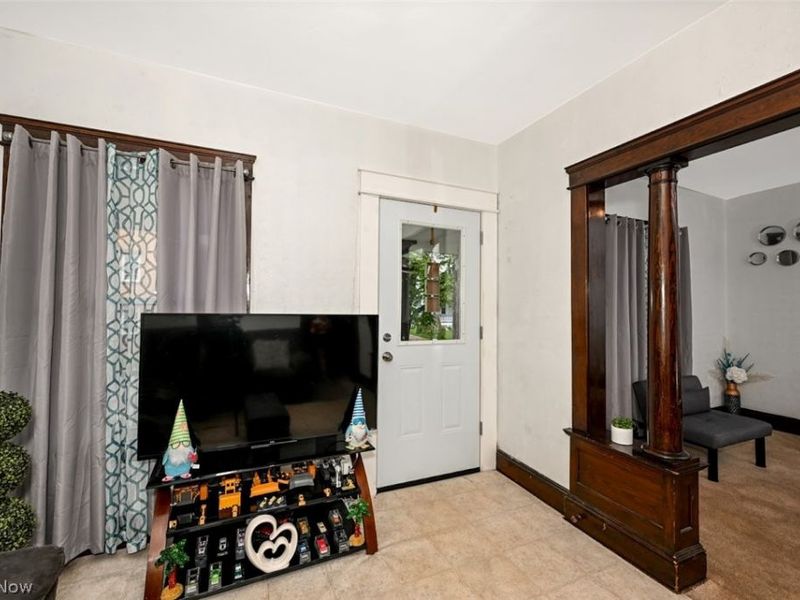 4049 Marvin Avenue , Cleveland, OH 44109 Photo 3