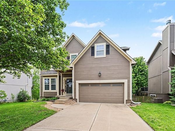 21231 W 119th Terrace, Olathe, KS 66061