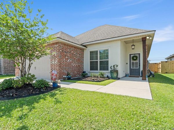 8020 Rocky Trail Ave, Baton Rouge, LA 70820