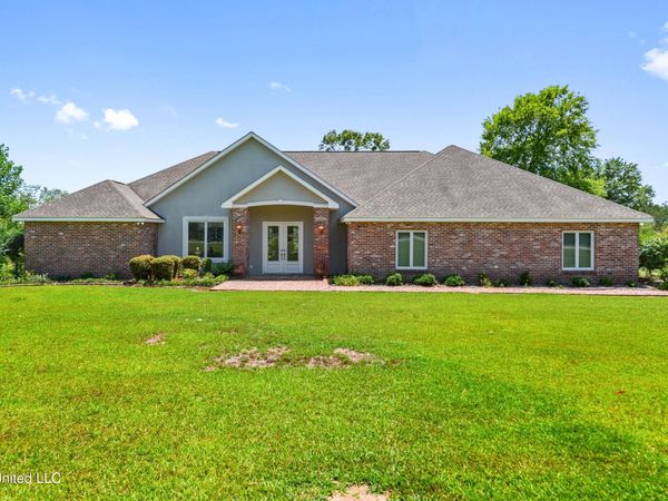 87 N Highlands Drive, Poplarville, MS 39470
