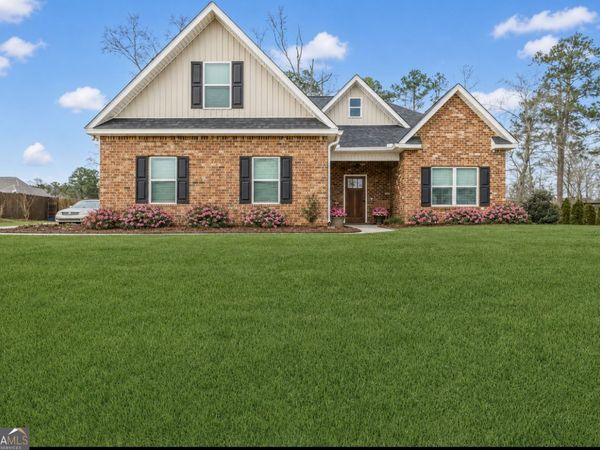 323 Willow Cove Court, Lizella, GA 31052