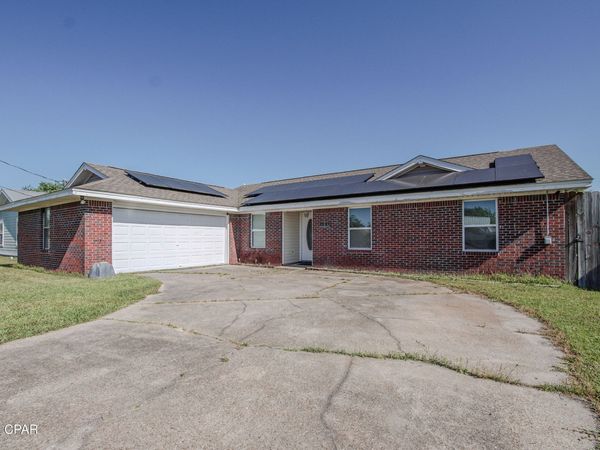 608 Hummingbird Street, Lynn Haven, FL 32444