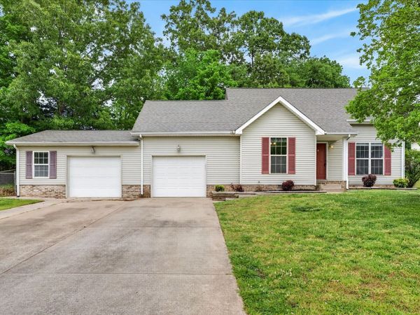 431 Cyprus Court , Clarksville, TN 37040