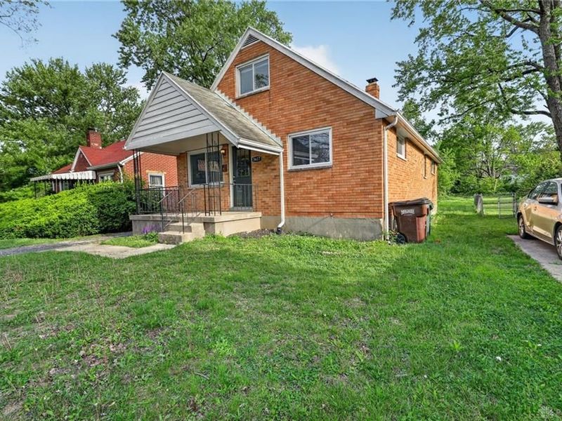 3617 W Siebenthaler Avenue, Harrison Township, OH 45406 Photo 2