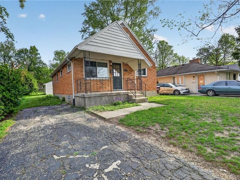 3617 W Siebenthaler Avenue, Harrison Township, OH 45406 Photo 3
