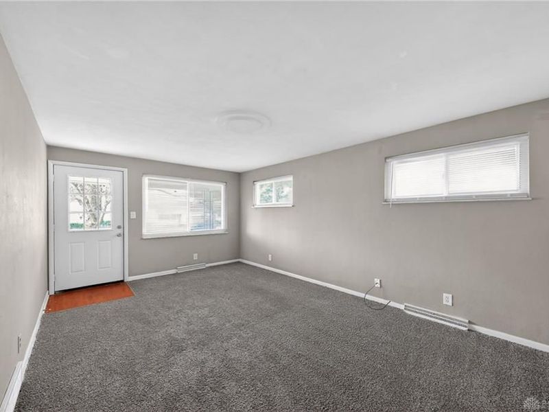 3617 W Siebenthaler Avenue, Harrison Township, OH 45406 Photo 7