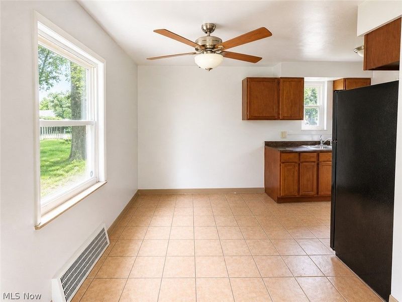 20980 Priday Avenue, Euclid, OH 44123 Photo 8