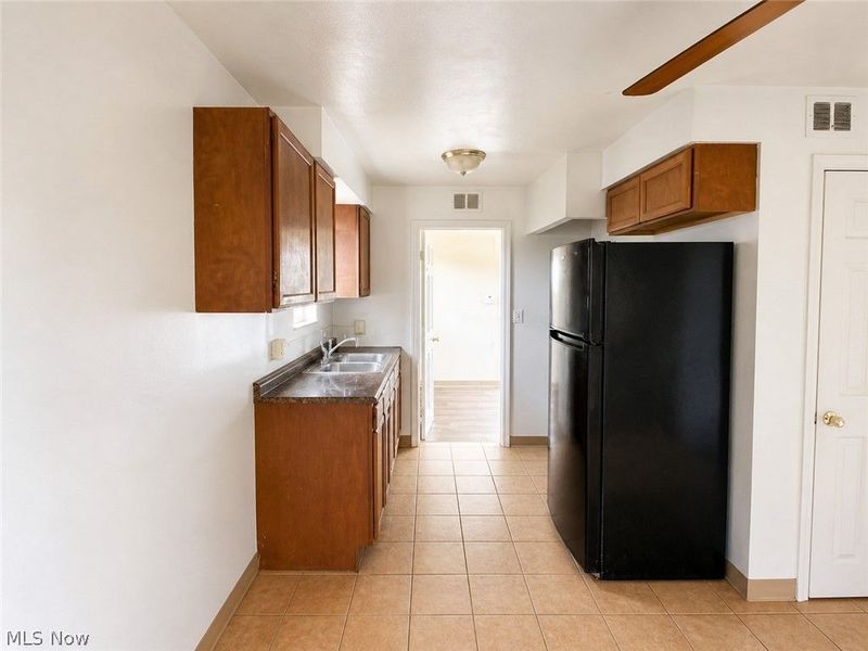 20980 Priday Avenue, Euclid, OH 44123 Photo 9