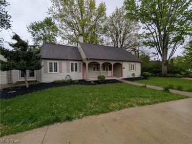 7353 Columbia, Olmsted Falls, OH 44138