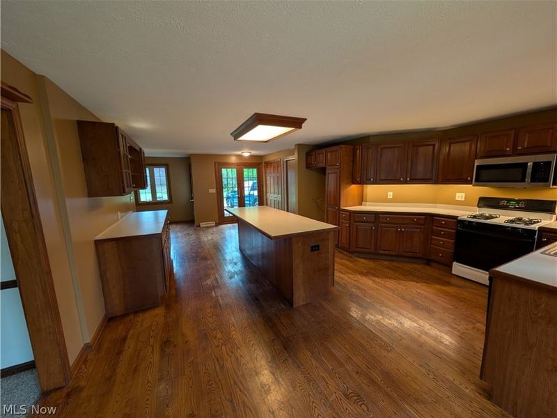 7353 Columbia, Olmsted Falls, OH 44138 Photo 41