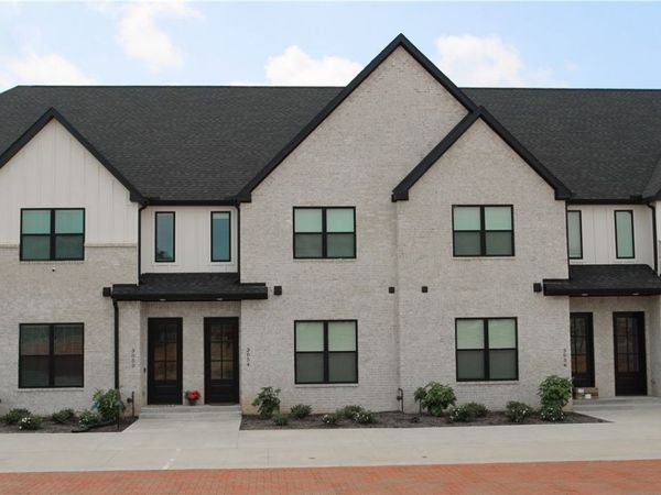 3054 W Berkeley Avenue , Rogers, AR 72758