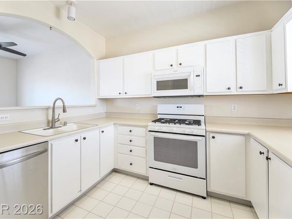 1900 N Torrey Pines Drive, Unit 201, Las Vegas, NV 89108