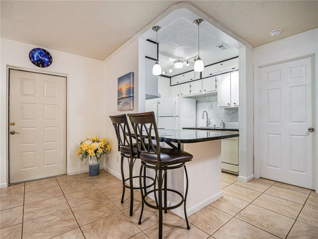 1198 Breezy Way, Unit 7A, Sebastian, FL 32958 Photo