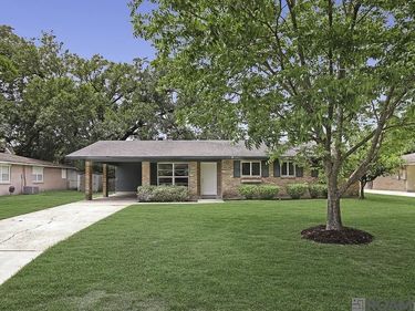 4240 Bea Dr, Baton Rouge, LA 70809