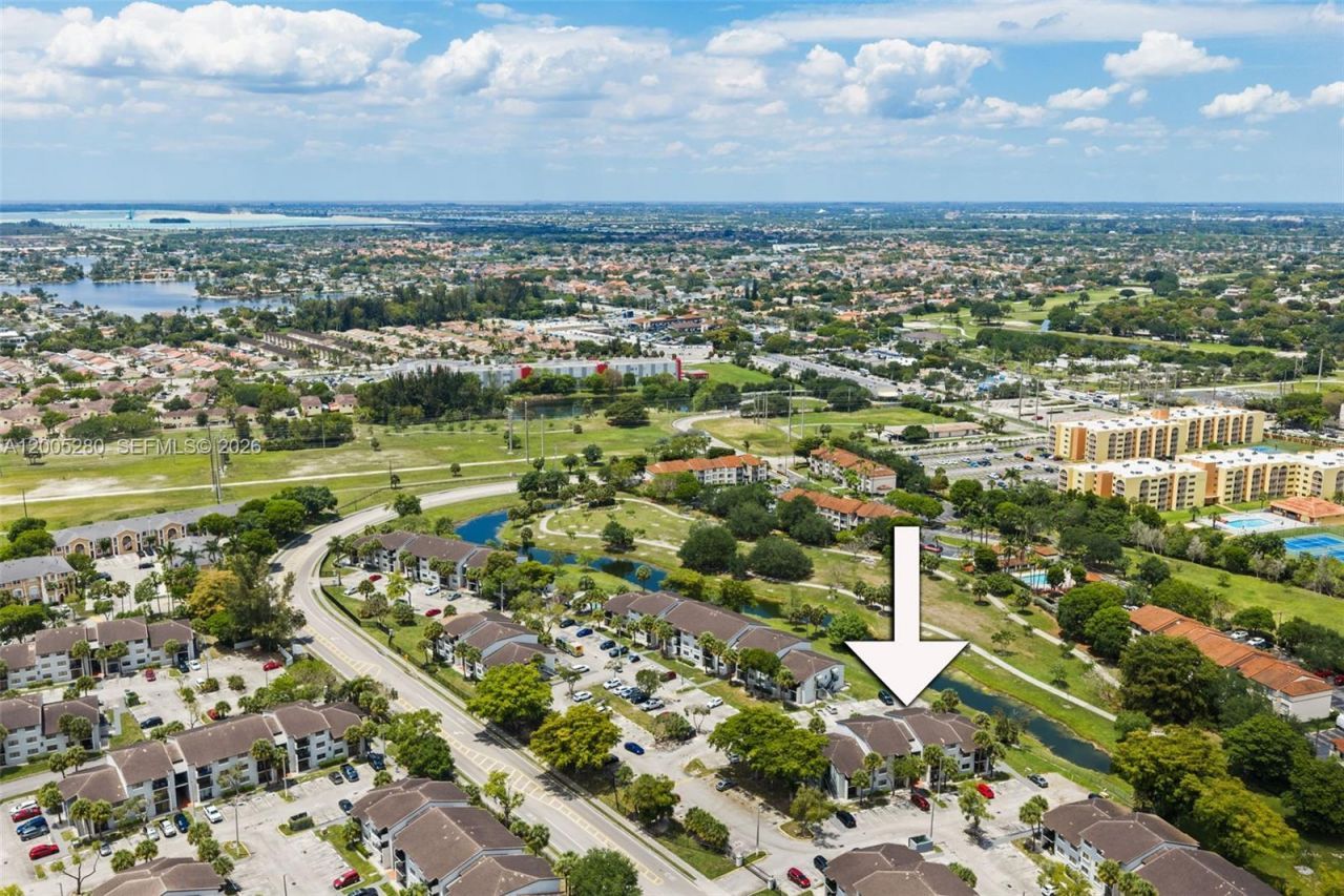 7195 NW 179th St, Unit 106, Hialeah, FL 33015 Photo