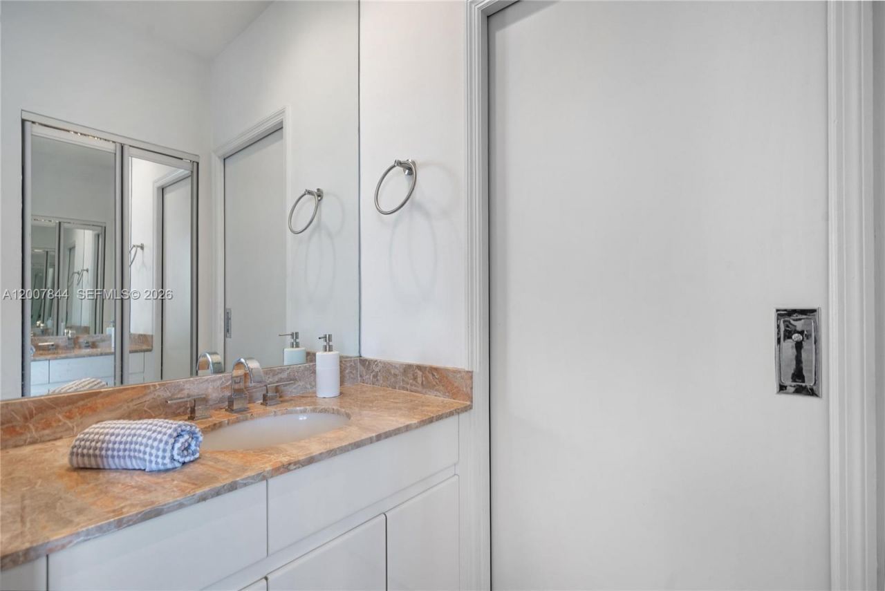 888 Brickell Key Dr , Unit 2602, Miami, FL 33131 Photo