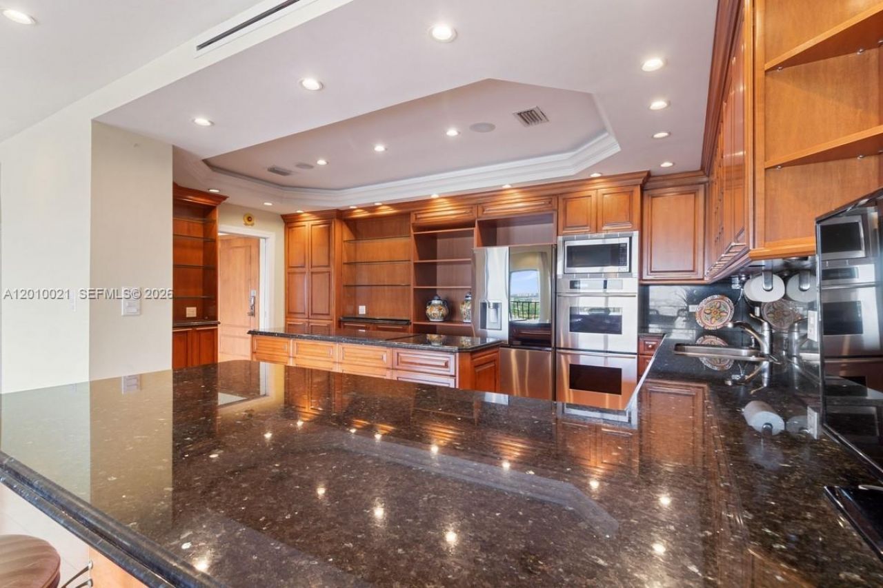 1800 NE 114th St, Unit PH01, Miami, FL 33181 Photo