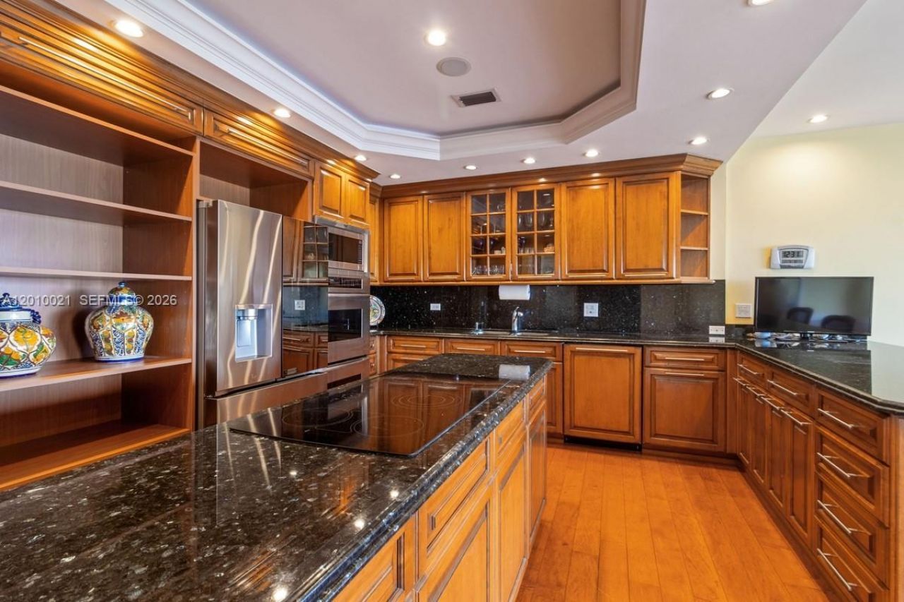 1800 NE 114th St, Unit PH01, Miami, FL 33181 Photo