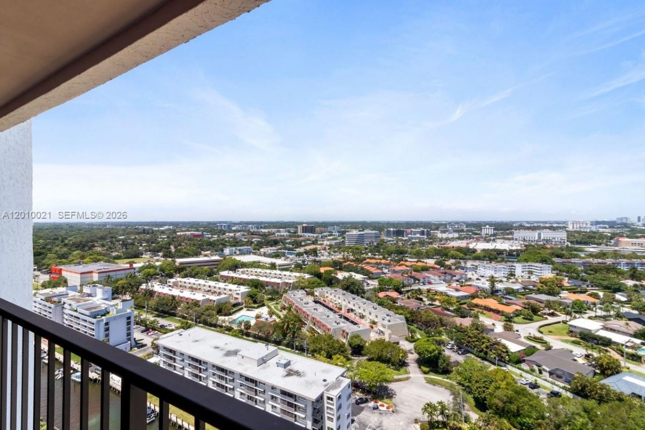 1800 NE 114th St, Unit PH01, Miami, FL 33181 Photo