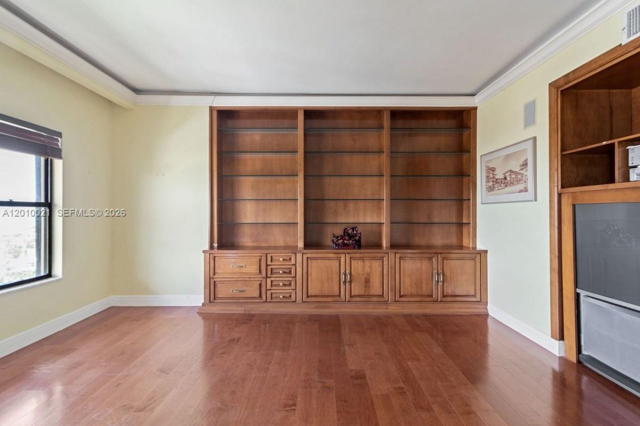 1800 NE 114th St, Unit PH01, Miami, FL 33181 Photo