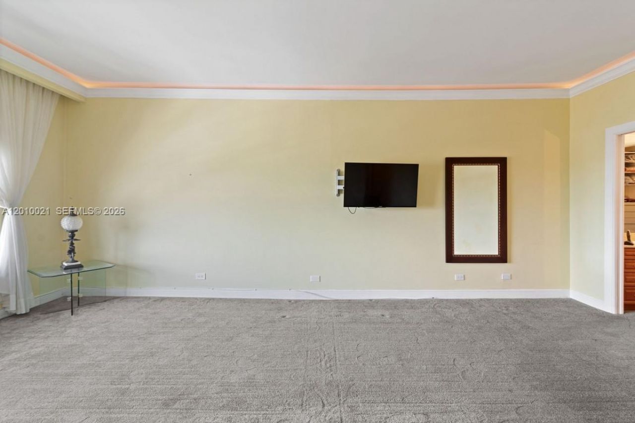 1800 NE 114th St, Unit PH01, Miami, FL 33181 Photo