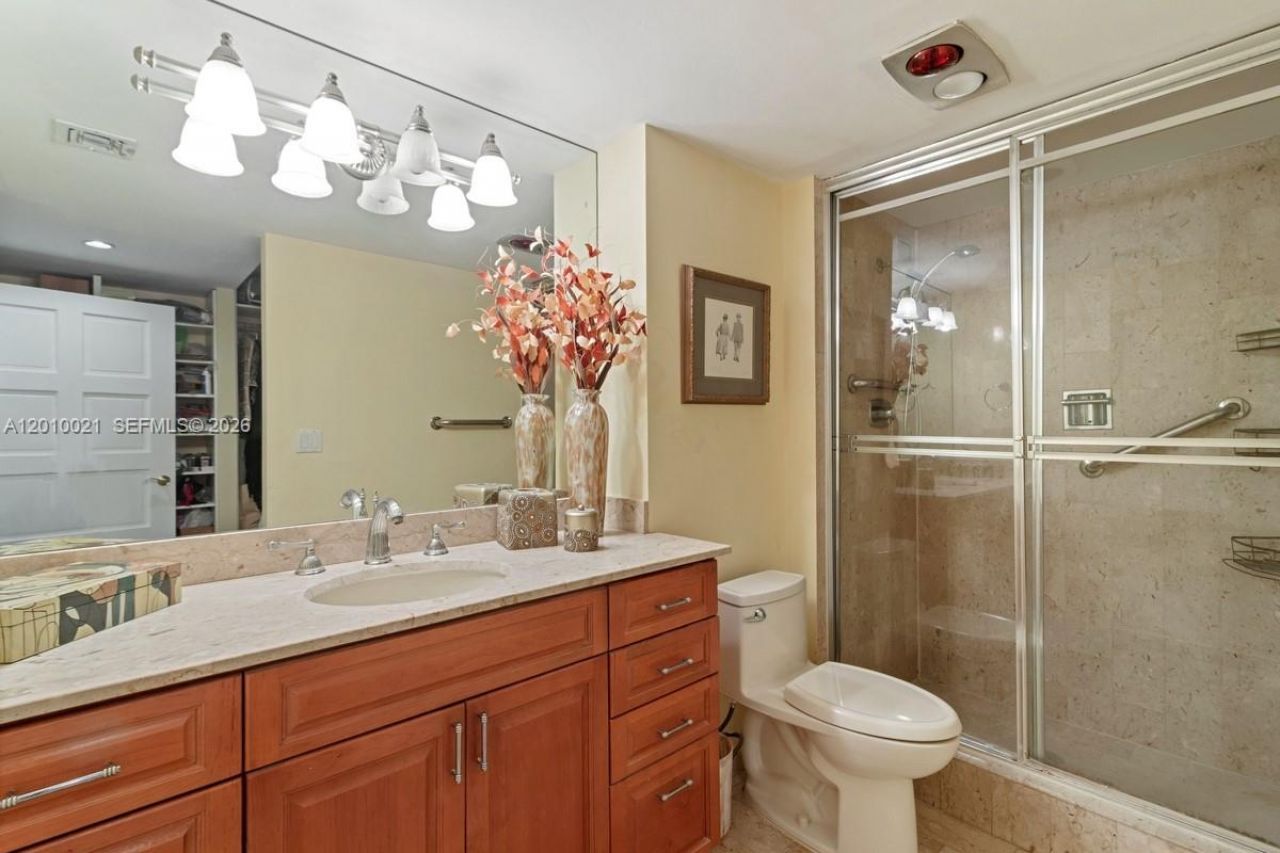 1800 NE 114th St, Unit PH01, Miami, FL 33181 Photo
