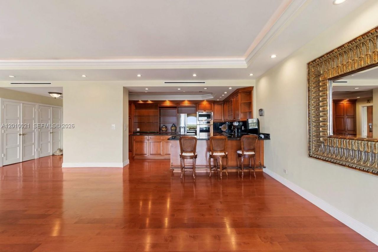 1800 NE 114th St, Unit PH01, Miami, FL 33181 Photo