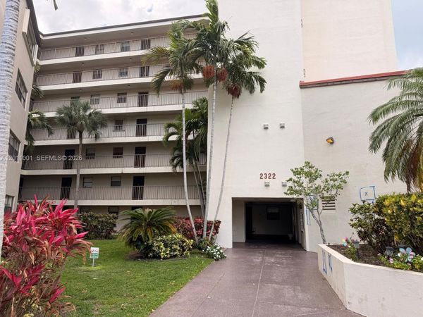 2322 S Cypress Bend Dr , Unit 708, Pompano Beach, FL 33069