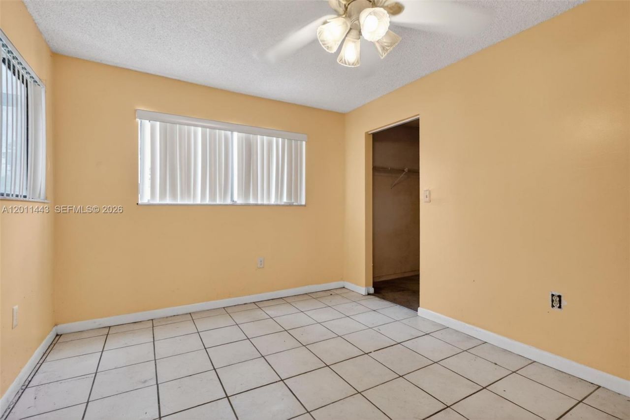 20731 NE 4th Pl , Unit 104, Miami, FL 33179 Photo