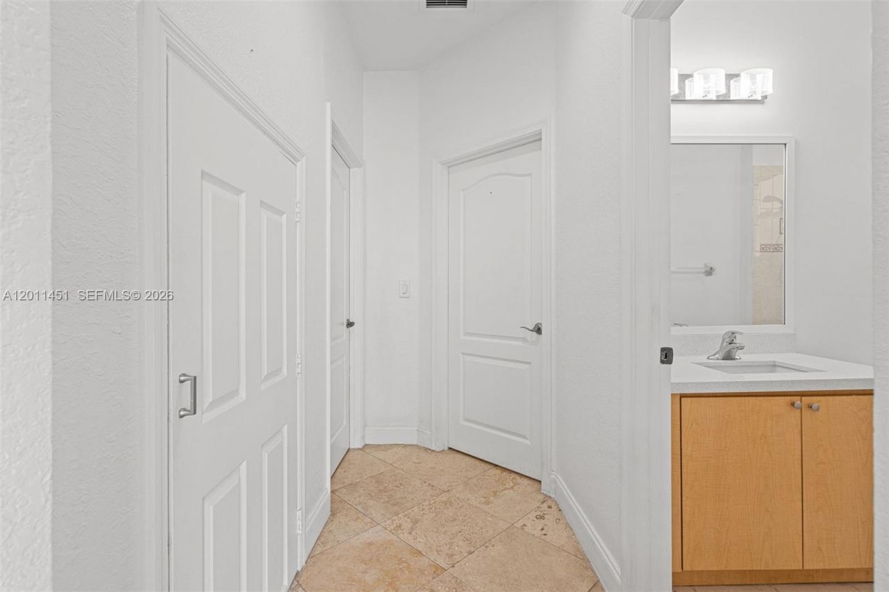 2251 Portofino Ave, Unit 2251, Homestead, FL 33033 Photo