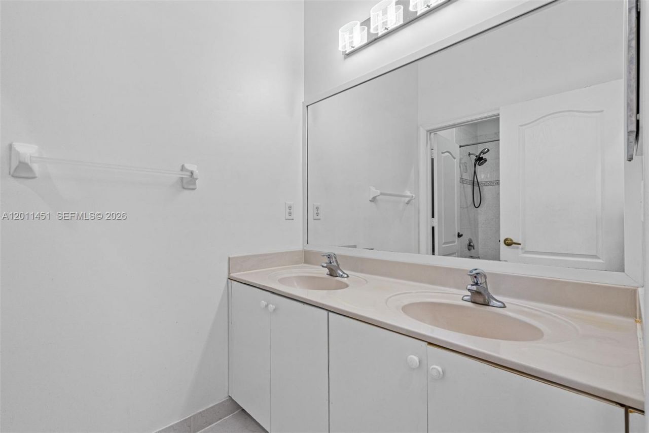 2251 Portofino Ave, Unit 2251, Homestead, FL 33033 Photo