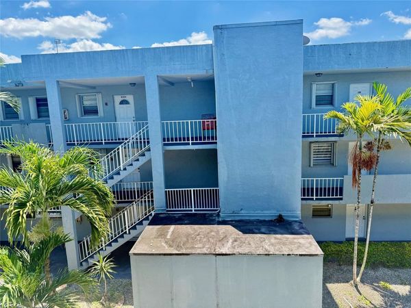 1755 W 60th St , Unit D312, Hialeah, FL 33012