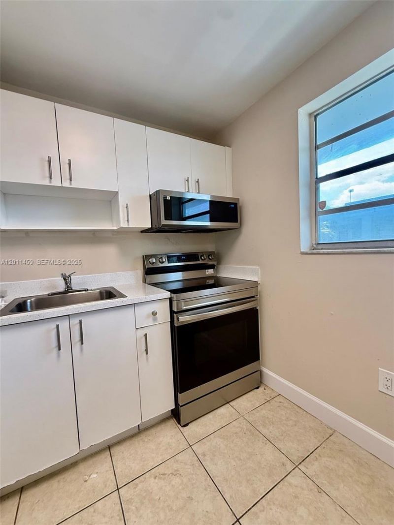 1755 W 60th St , Unit D312, Hialeah, FL 33012 Photo