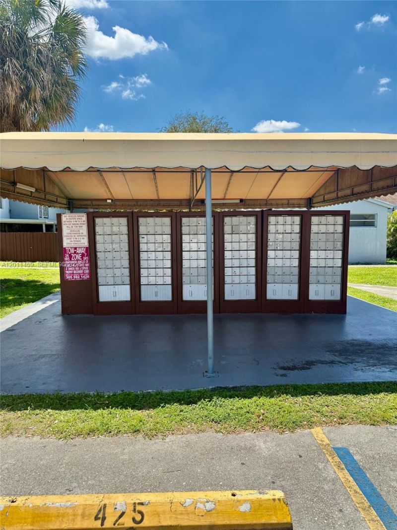 1755 W 60th St , Unit D312, Hialeah, FL 33012 Photo