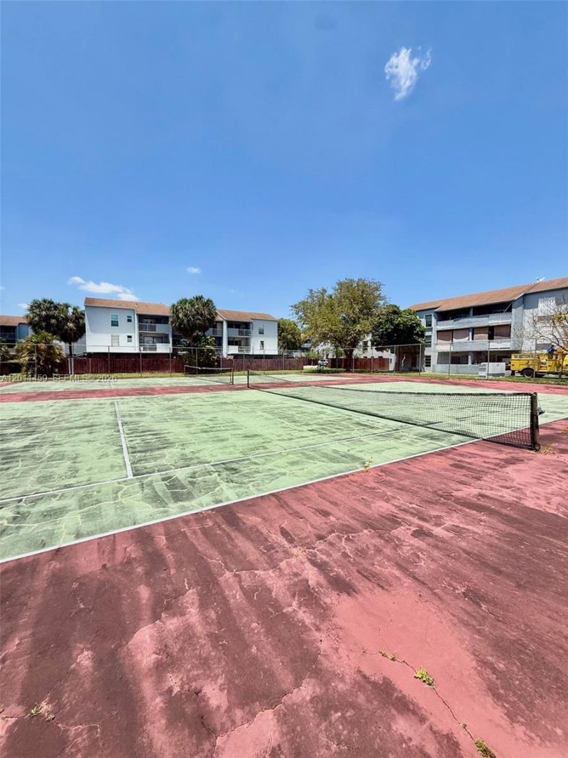 1755 W 60th St , Unit D312, Hialeah, FL 33012 Photo