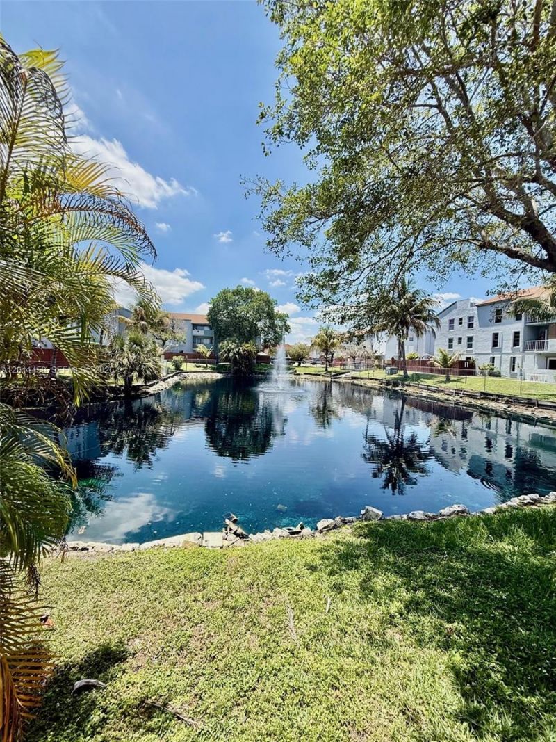 1755 W 60th St , Unit D312, Hialeah, FL 33012 Photo