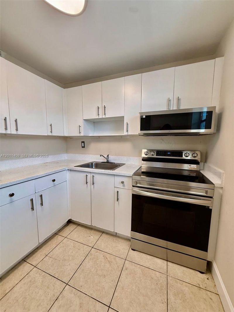 1755 W 60th St , Unit D312, Hialeah, FL 33012 Photo