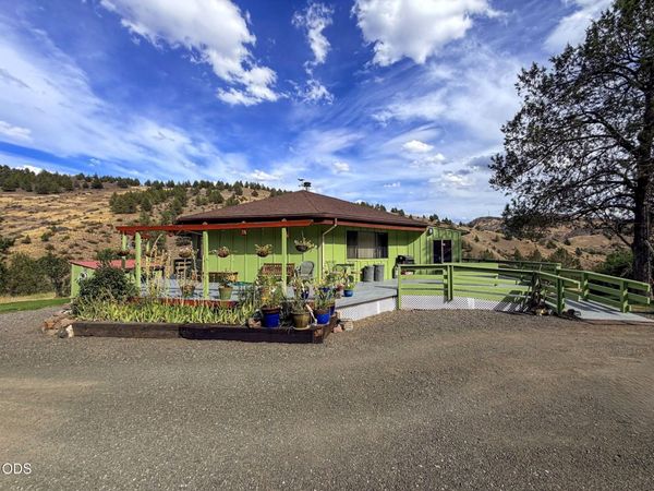 20480 Hwy 395 N, Mount Vernon, OR 97865
