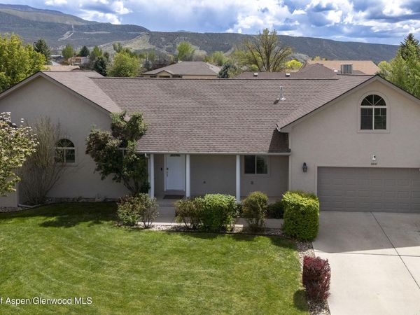 52 Lodge Pole Circle, Parachute, CO 81635