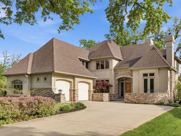 1076 Prairie Avenue, Naperville, IL 60540