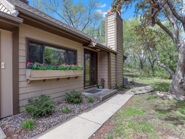 11594 Carriage Court, Eden Prairie, MN 55344