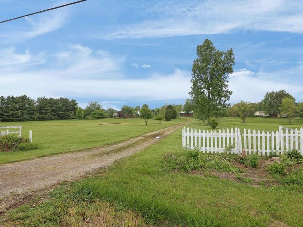 12166 State Route 56 E, Circleville, OH 43113